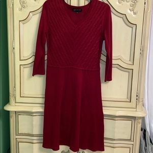 Red 3/4 sleeve dress